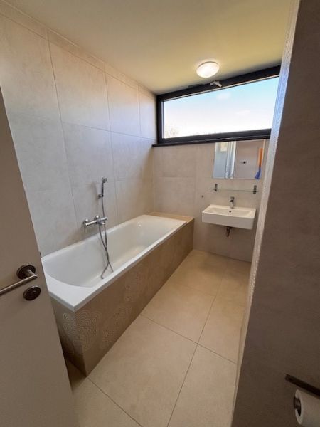 Sale Three bedroom apartment, Three bedroom apartment, Na varte, Brati