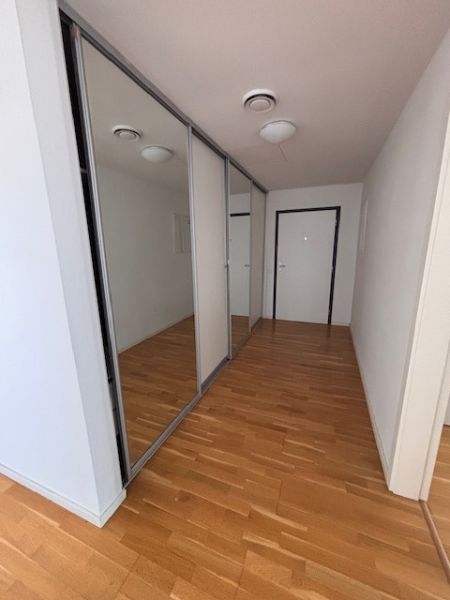 Sale Three bedroom apartment, Three bedroom apartment, Na varte, Brati