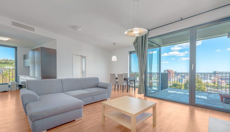 Sale Three bedroom apartment, Three bedroom apartment, Na varte, Brati