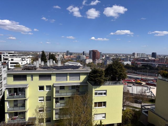 Sale Three bedroom apartment, Three bedroom apartment, Na varte, Brati